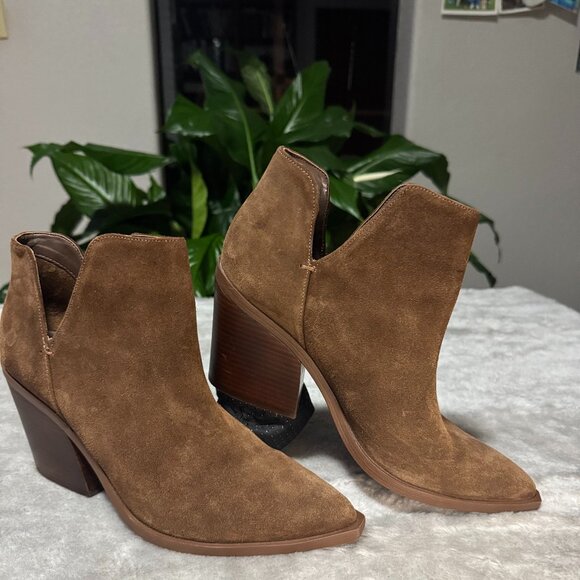 Gianni Bini Brown Suede Chunky Heel Ankle Boots - Picture 1 of 7